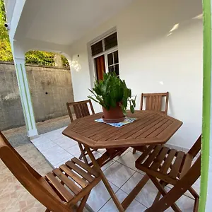 Appartement Féfé, Vieux-Habitants